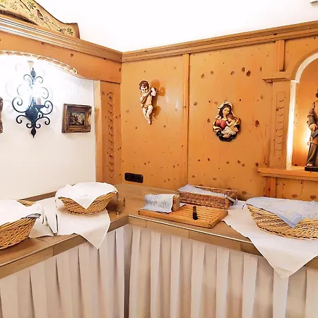 斯托尔茨酒店 4* 马特雷安勃伦那